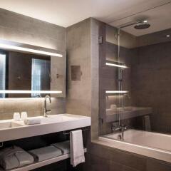 Отель Pullman Paris Tour Eiffel 4* Люкс Trocadero с различными типами кроватей фото 5