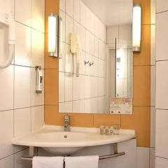 Гостиница Ibis Kiev City Center ванная фото 2