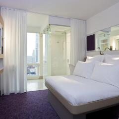 Отель Yotel New York at Times Square 3* Номер Делюкс с различными типами кроватей фото 6