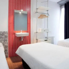 Отель Hostal Nitzs Bcn Барселона комната для гостей фото 7