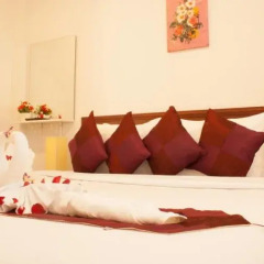 Отель Bangtao Varee Beach 3* Люкс