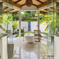 Отель Furaveri Island Resort & Spa 5* Вилла Dhoni с бассейном с различными типами кроватей фото 2