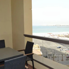 Отель Vacation Holiday Homes - Jumeirah Beach Residences балкон фото 2