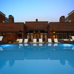 Отель Execustay At The Palmer House бассейн