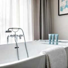Sandton Grand Hotel Reylof 4* Люкс Pillows с различными типами кроватей