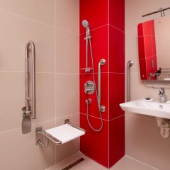 Гостиница Фор Поинтс бай Шератон Краснодар ванная фото 4