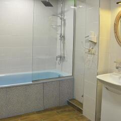 Art Hotel Claude Monet 3* Люкс с различными типами кроватей фото 5