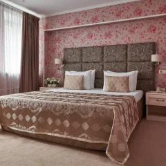 Гостиница Де Пари 4* Улучшенный номер с различными типами кроватей фото 2