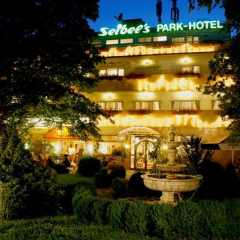 Отель Seibels Park Hotel Германия, Мюнхен - 1 отзыв об отеле, цены и фото номеров - забронировать отель Seibels Park Hotel онлайн вид на фасад фото 2