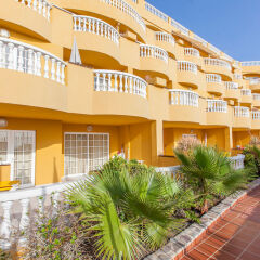 Отель El Marqués Palace by Intercorp Hotel Group Испания, Пуэрто-де-Сантьяго - 4 отзыва об отеле, цены и фото номеров - забронировать отель El Marqués Palace by Intercorp Hotel Group онлайн вид на фасад фото 3