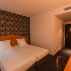 Отель Aris Grand Place 3* Улучшенный номер