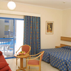 Kissos Hotel комната для гостей