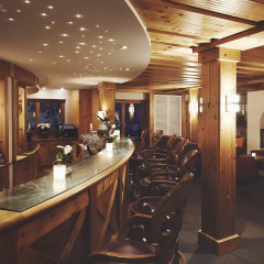 Отель Arabella Hotel Waldhuus Swiss Quality Швейцария, Давос - отзывы, цены и фото номеров - забронировать отель Arabella Hotel Waldhuus Swiss Quality онлайн гостиничный бар