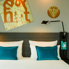 Отель Motel One Warsaw Польша, Варшава - отзывы, цены и фото номеров - забронировать отель Motel One Warsaw онлайн сейф в номере