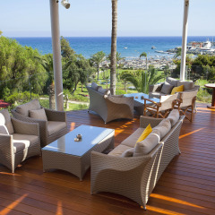 Отель St Raphael Resort & Marina гостиничный бар