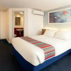 Отель Travelodge London Barking Лондон комната для гостей
