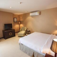 Отель Mac Boutique Suites Sukhumvit Soi 7 4* Студия Pearl