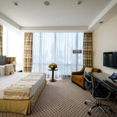 Гостиница Crowne Plaza Moscow World Trade Centre 5* Клубный номер с различными типами кроватей
