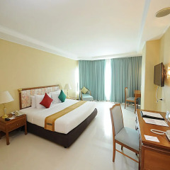 Отель Executive Club At Windsor Бангкок комната для гостей фото 10