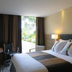 Отель Holiday Inn Cannes комната для гостей