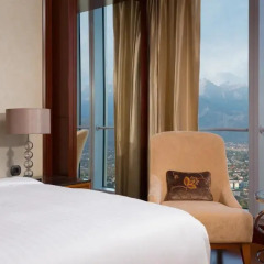 Отель The Ritz-Carlton, Almaty Номер Делюкс
