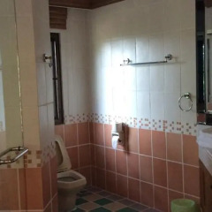 Отель Panwa Beach Svea's Bed & Breakfast Таиланд, Пхукет - отзывы, цены и фото номеров - забронировать отель Panwa Beach Svea's Bed & Breakfast онлайн ванная фото 5