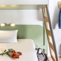 Отель Ibis Budget Berlin Alexanderplatz Германия, Берлин - отзывы, цены и фото номеров - забронировать отель Ibis Budget Berlin Alexanderplatz онлайн комната для гостей фото 4