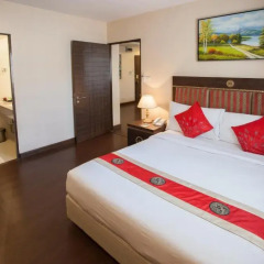 Отель Mac Boutique Suites Sukhumvit Soi 7 4* Полулюкс