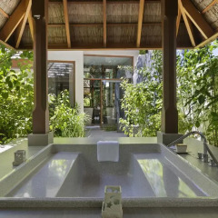 Отель Conrad Maldives Rangali Island 5* Вилла с различными типами кроватей фото 3