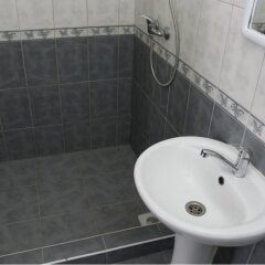 Гостиница Guest House Uyut Стандартный номер с различными типами кроватей фото 20