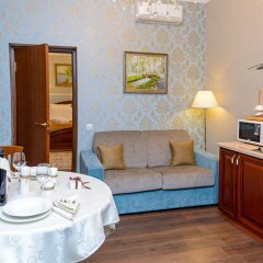 Пётр Отель 4* Апартаменты фото 5