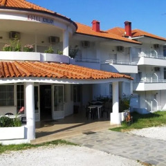 Achillion Hotel вид на фасад