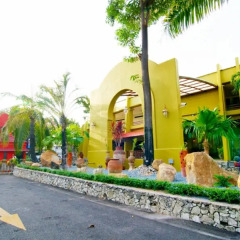 Отель Peace Resort Pattaya парковка фото 5