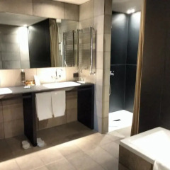 Отель IH Hotels Milano Ambasciatori 4* Люкс с различными типами кроватей фото 10