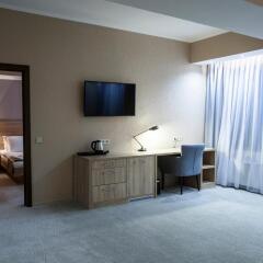 Renion Park Hotel Люкс с различными типами кроватей фото 3