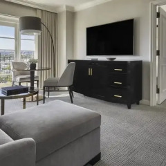 Отель Four Seasons Los Angeles at Beverly Hills 5* Люкс с одной спальней с различными типами кроватей