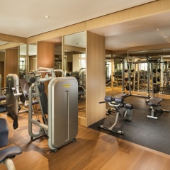 Отель Conrad Centennial Singapore фитнесс-зал