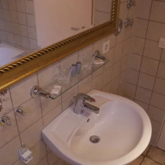 Отель Thai Thuna Hotel und Restaurant Германия, Тауфкирхен - отзывы, цены и фото номеров - забронировать отель Thai Thuna Hotel und Restaurant онлайн ванная