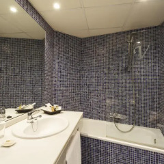 Отель Vincci Puertochico 4* Улучшенный номер с различными типами кроватей фото 5