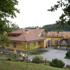 Отель Agriturismo Il casale delle Ginestre Фьюмичино парковка