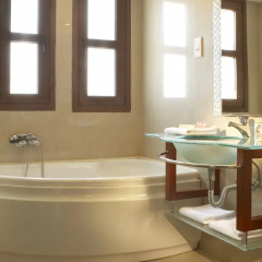 Отель Anthemus Sea Beach Hotel & Spa Греция, Ситония - 2 отзыва об отеле, цены и фото номеров - забронировать отель Anthemus Sea Beach Hotel & Spa онлайн ванная