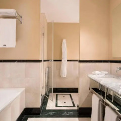 Отель The Westin Palace 5* Классический номер с различными типами кроватей фото 4