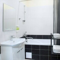 Гостиница Базис-м 3* Улучшенный номер разные типы кроватей фото 3