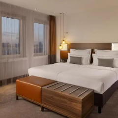 Отель Reichshof Hamburg, Curio Collection by Hilton 4* Люкс с различными типами кроватей