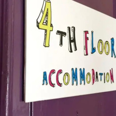 Отель 4th Floor Accommodation вид на фасад фото 2
