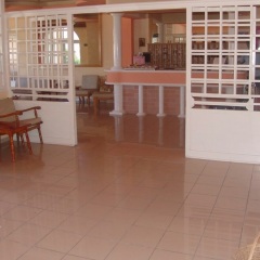 Silver Beach Hotel and Annexe Apartments интерьер отеля