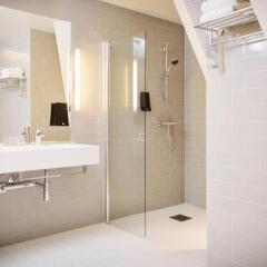 Comfort Hotel Grand Central 4* Улучшенный номер фото 3