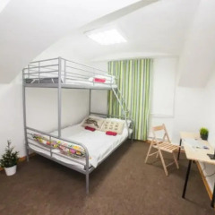Хостел VELOHOSTEL Marata Стандартный семейный номер с различными типами кроватей (общая ванная комната) фото 4