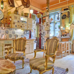 Lavender Circus Hostel в номере
