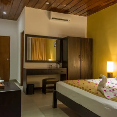 Отель Nuwarawewa Rest House сейф в номере